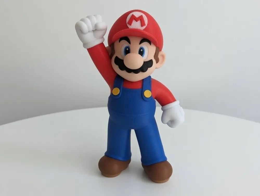 Super Mario Punho Erguido - Figura Nintendo