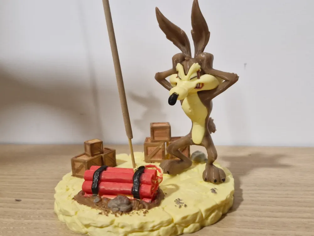 Wile E. Coyote - Diorama e Porta-Incenso Multipeça